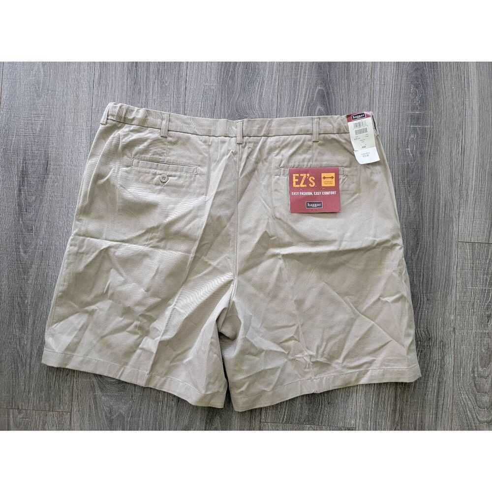 Haggar EZ's Shorts 44W Khaki, Classic fit, Pleat, Expandable Waist